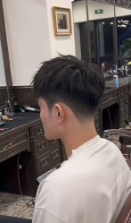 -海文先生国潮烫染男士理发馆