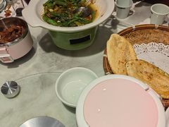 -绿草地·湘菜(酃湖师院店)