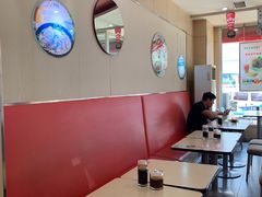 大堂-李先生牛肉面大王(营口大润发店)