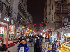 -许西美食一条街