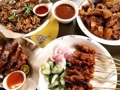 -东海岸人工湖美食村