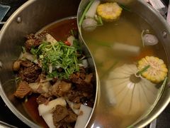 秘制鲜牛腩鸳鸯锅-今日炊牛·潮汕牛肉火锅(华采天地店)