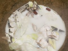 -滇香肴·云南菜蒸汽石锅鱼(云南北路店)