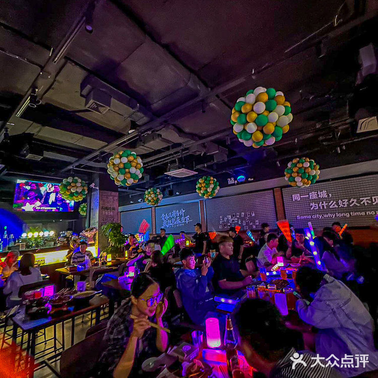又开始搞事情啦！解锁烧烤工场店😋