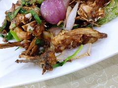 脆肉皖骨-红日饭店(裕隆三路店)