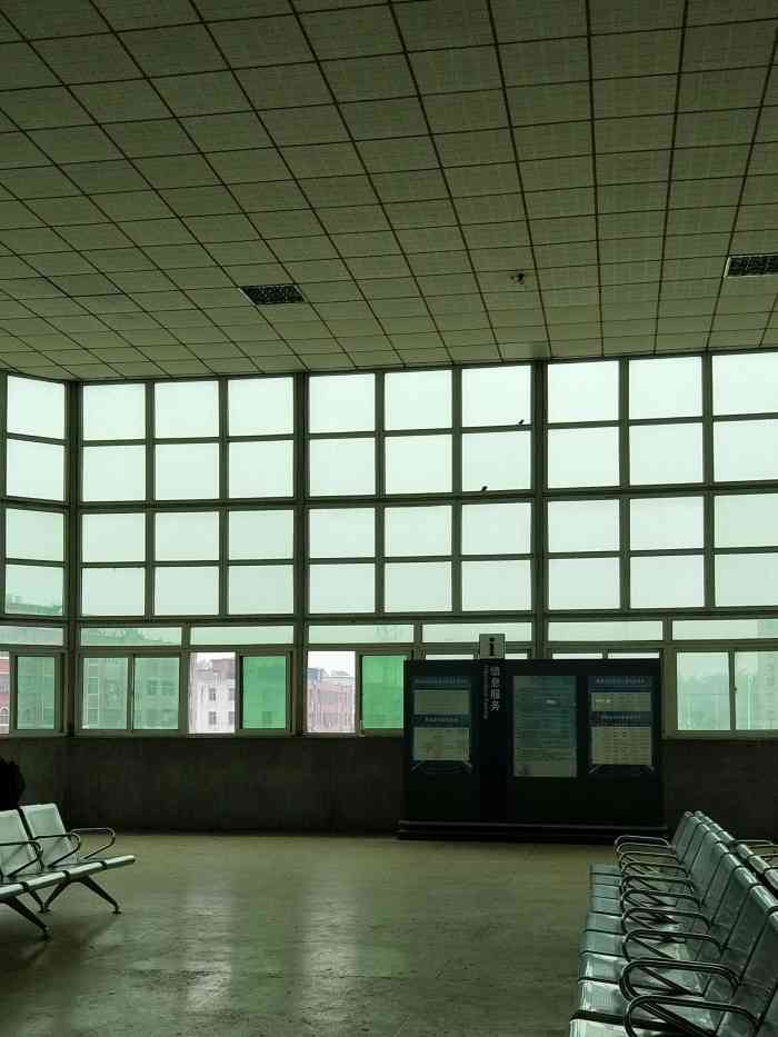 阜南站-"有一定年数的火车站.工作人员服务态度还."-大众点评移动版