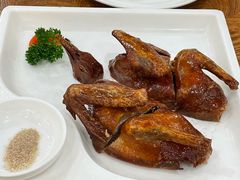 脆皮烧乳鸽-富豪酒家(正大广场店)