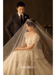 -雪中彩影婚纱摄影·微光艺术中心