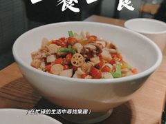 -费大厨辣椒炒肉(万家丽一店)