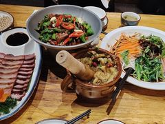 -老滇山寨•云南特色菜•地方菜•民族风情歌舞表演(金碧店)