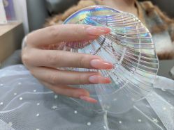 -灰姑娘美甲美睫馆