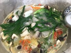 -姚记抚仙湖石锅鱼庄