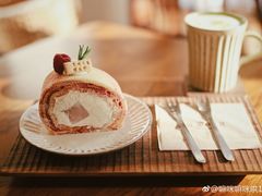 日式草莓奶冻卷-幸会吉市(丰泽店)
