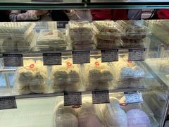 -白玉兰食品甜凤店(合生汇店)