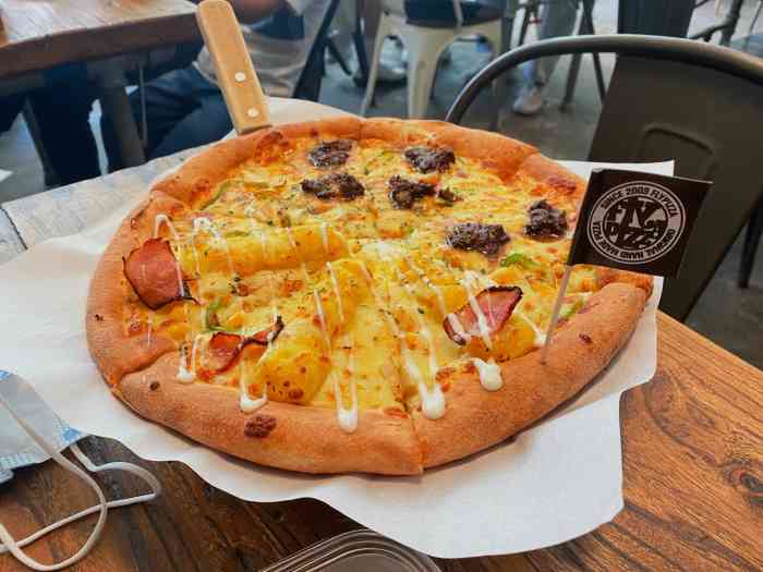 fly pizza & hoodadak chicken-"就在家门口,这是第一次去.