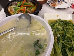 六鲜杂鱼煲-东江海鲜大排档·潮汕菜·砂锅粥