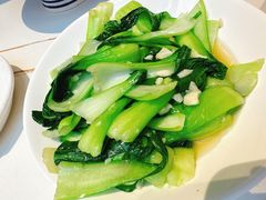 -阿瓦山寨·湘菜现炒·剁椒鱼头王(咸阳总店)