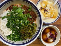 -云阿蛮云南生烫牛肉米线(奉贤路店)