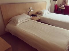 -锦江之星(广州海珠江泰路地铁站店)