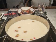 -尚尚仙·酸汤猪手·猪肚鸡火锅(华联万柳购物中心店)