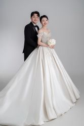 -雪中彩影婚纱摄影·微光艺术中心