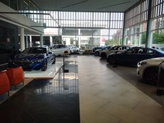 -北京宝诚宝马4S店