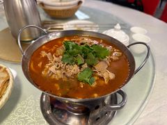 锅仔羊肉茶树菇-那达慕蒙古风味酒楼
