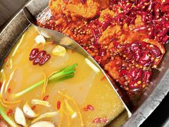 鸳鸯锅-董眼镜火锅(洪崖洞总店)