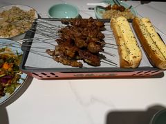-嗨辣小聚·盘锦河蟹·海鲜烧烤龙虾(盘锦十年好店)