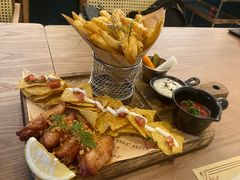 -Mark&Mars Restaurant