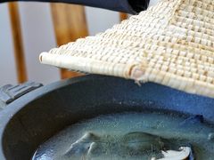 石锅弓鱼-双廊杨记石锅鱼石锅牛肉