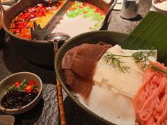 -三出山火锅(南京万象天地店)