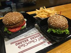 -The Habit Burger Grill 哈比特汉堡(复兴soho店)