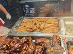 -老鼎万春卤菜(五代传承创始老店)