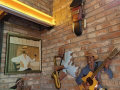 -Famous肥猫墨西哥音乐餐吧(五棵松华熙LIVE店)
