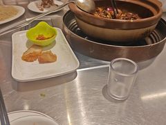 -胡须佬鸡煲四季火锅店(石厦西村直营店)