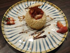 草莓泡芙-微饮cafe