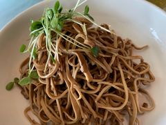 香椿苗拌黑百叶-雀蓝川菜(奥体广场店)