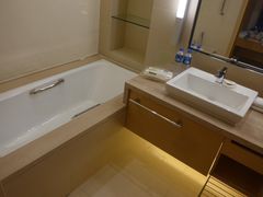 -南阳建业森林半岛假日酒店