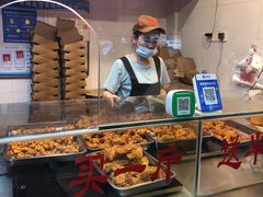 面包甜点陈列柜-阿捡忭京炸鸡(韭菜园总店)
