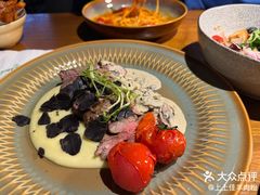 -JINNS锦时 steak&pizza(浸信会礼拜堂旧址店)