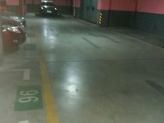 -港隆国际大厦-地下停车场