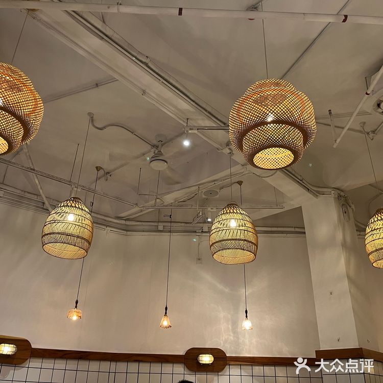 清新简约餐厅探店记:Burger bar