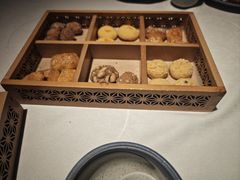 -八府香鸭·啫啫煲(华山路店)