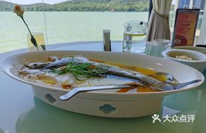 Chicken Oil Steamed Small White Fish