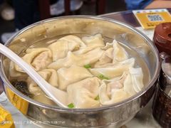 鲜肉大馄饨-食惠里小笼包面馆(越秀店)