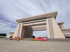 -霍尔果斯国门景区
