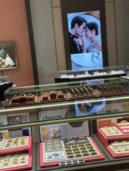 -周生生Chow Sang Sang(新世界店)