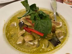 -Thai Pothong Restaurant