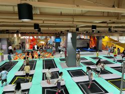 -反弹蹦床公园·运动乐园·团建·亲子派对(深圳观澜湖店)